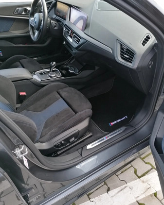 BMW Seria 1 cena 119000 przebieg: 165000, rok produkcji 2019 z Świdnica małe 781